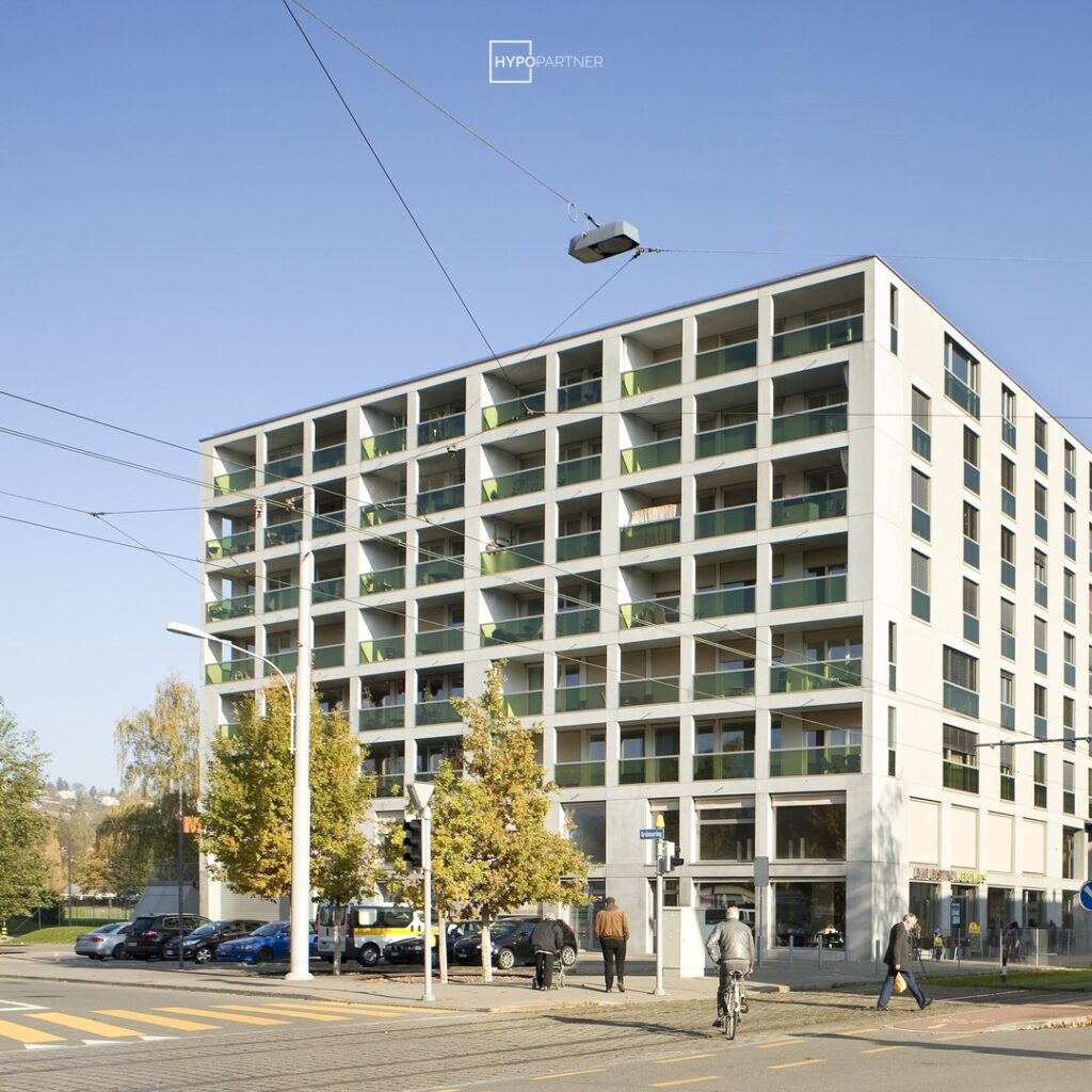 Modernes Mehrfamilienhaus der Wohnsiedlung Werdwies in Zürich-Altstetten
